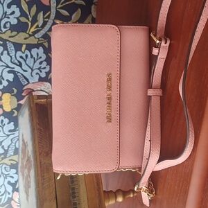 Michael Kors Jet Set Travel Saffiano Leather Crossbody in Lt. Powder Blush
